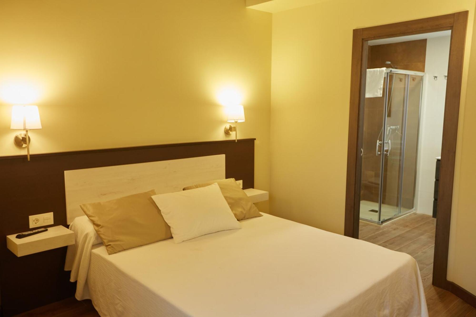 Apartamentos Rurales Casa La Piedra Collía Eksteriør bilde