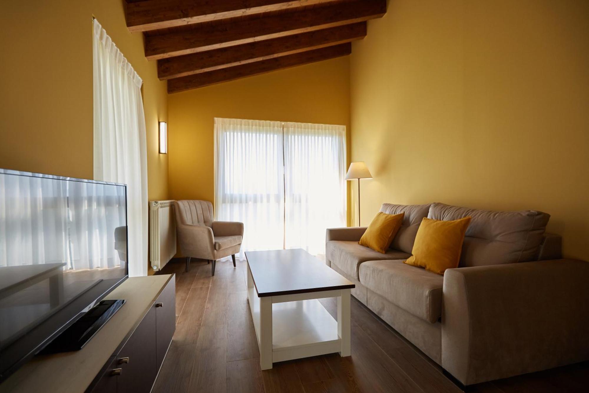 Apartamentos Rurales Casa La Piedra Collía Eksteriør bilde