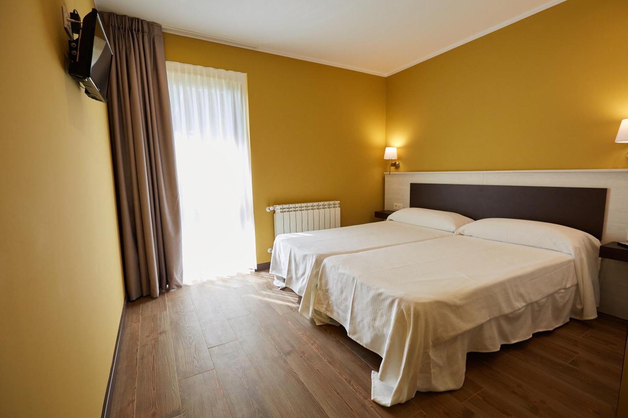 Apartamentos Rurales Casa La Piedra Collía Eksteriør bilde
