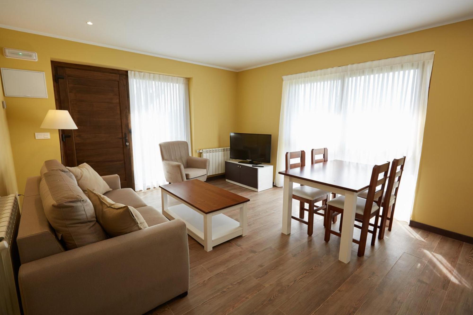 Apartamentos Rurales Casa La Piedra Collía Eksteriør bilde